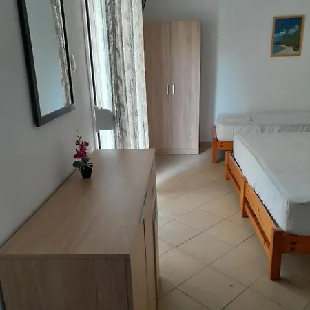 Apartment Haus Dusseldorf *